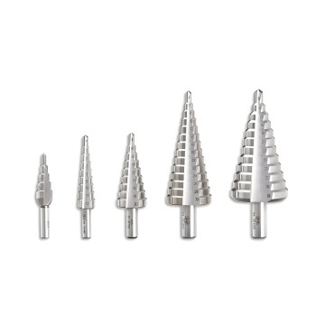 HDD step drill bit with straight flutes